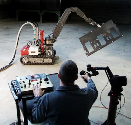 A Kraft Predator arm being operated remotely.